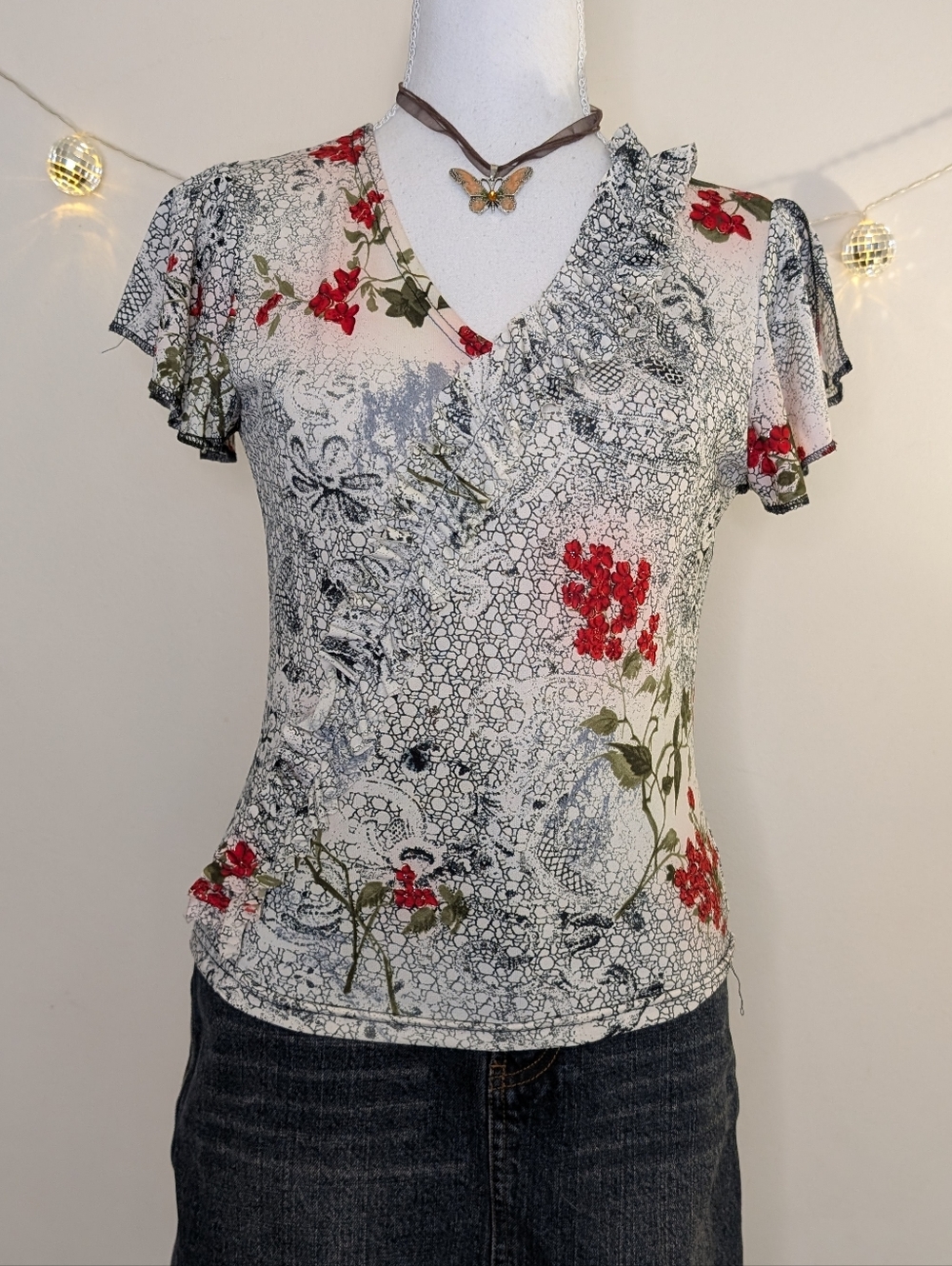 Cream Floral V-Neck Ruffle Sleeve Blouse with Red Blooms